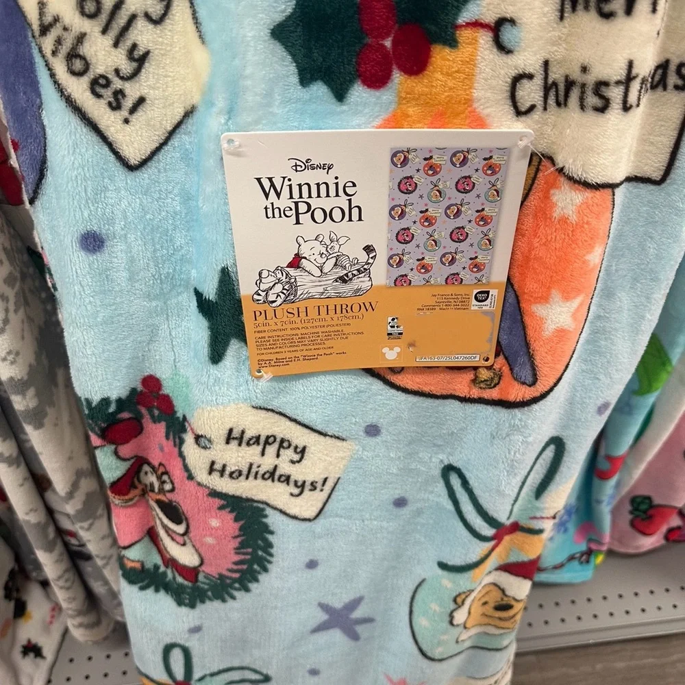 Disney Winnie the Pooh Christmas Holiday Plush Throw